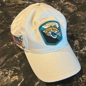 NFL Jacksonville Jaguars New Era salute to the troops ADJ cap. USA. Tan. America